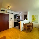 - Easy Access & Parking Διαμέρισμα