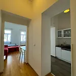 Διαμέρισμα - Easy Access & Parking Βουδαπέστη