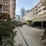 Apartment - Easy Access & Parking Budapest