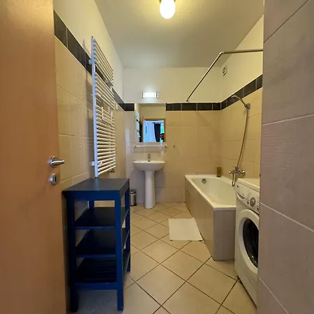 Apartament Midtown Easy Check-in & Parking