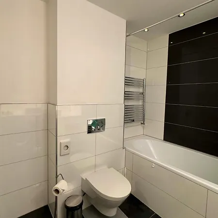 Appartamento - Easy Access & Parking *