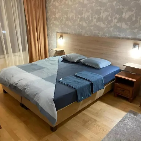 Midtown Easy Check-in & Parking Apartament Budapesta