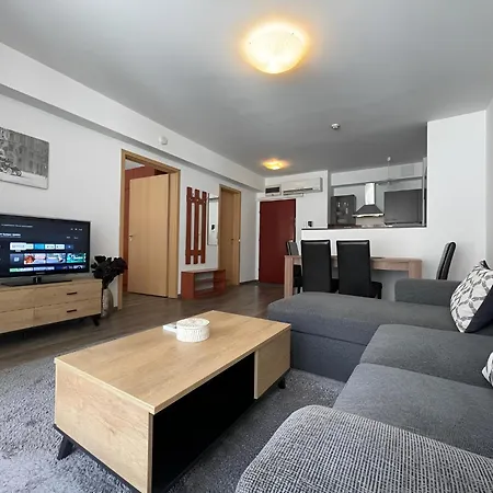 - Easy Access & Parking * Budapest