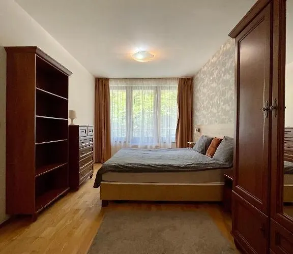 Midtown Easy Check-in & Parking Apartament *