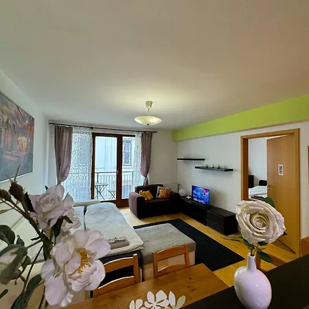 - Easy Access & Parking * Budapeşte