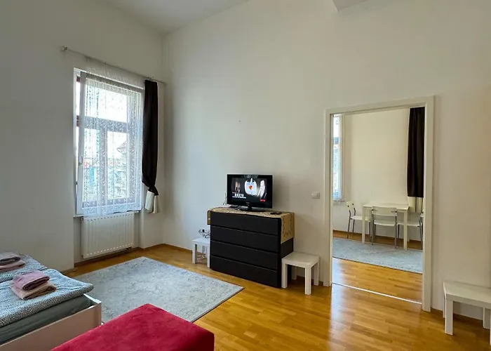 Apartment Midtown Easy Check-in & Parking *