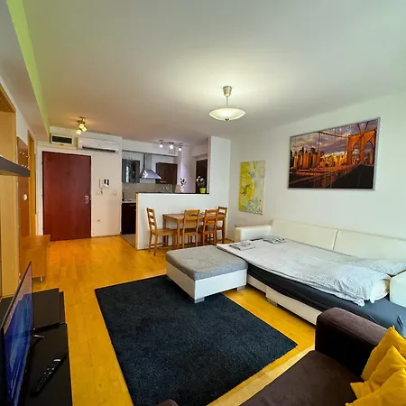 - Easy Access & Parking Apartamento